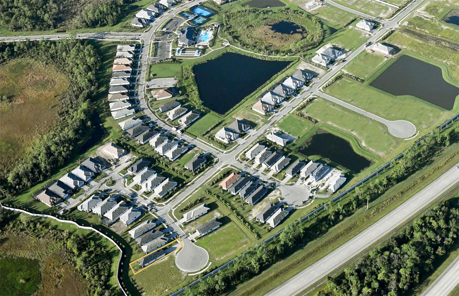 ARBOR OAKS AT THE WOODLANDS - Residential