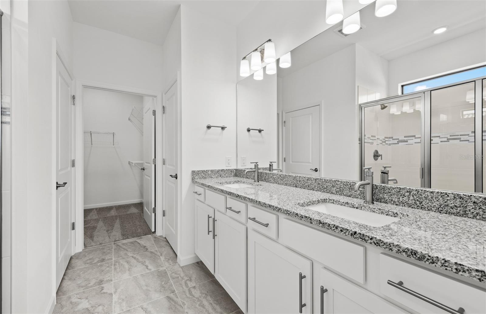 ARBOR OAKS AT THE WOODLANDS - Residential