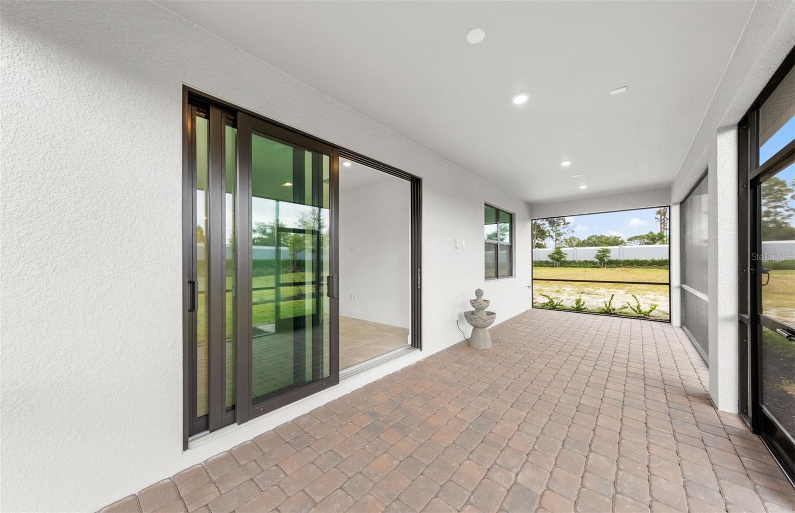 ARBOR OAKS AT THE WOODLANDS - Residential