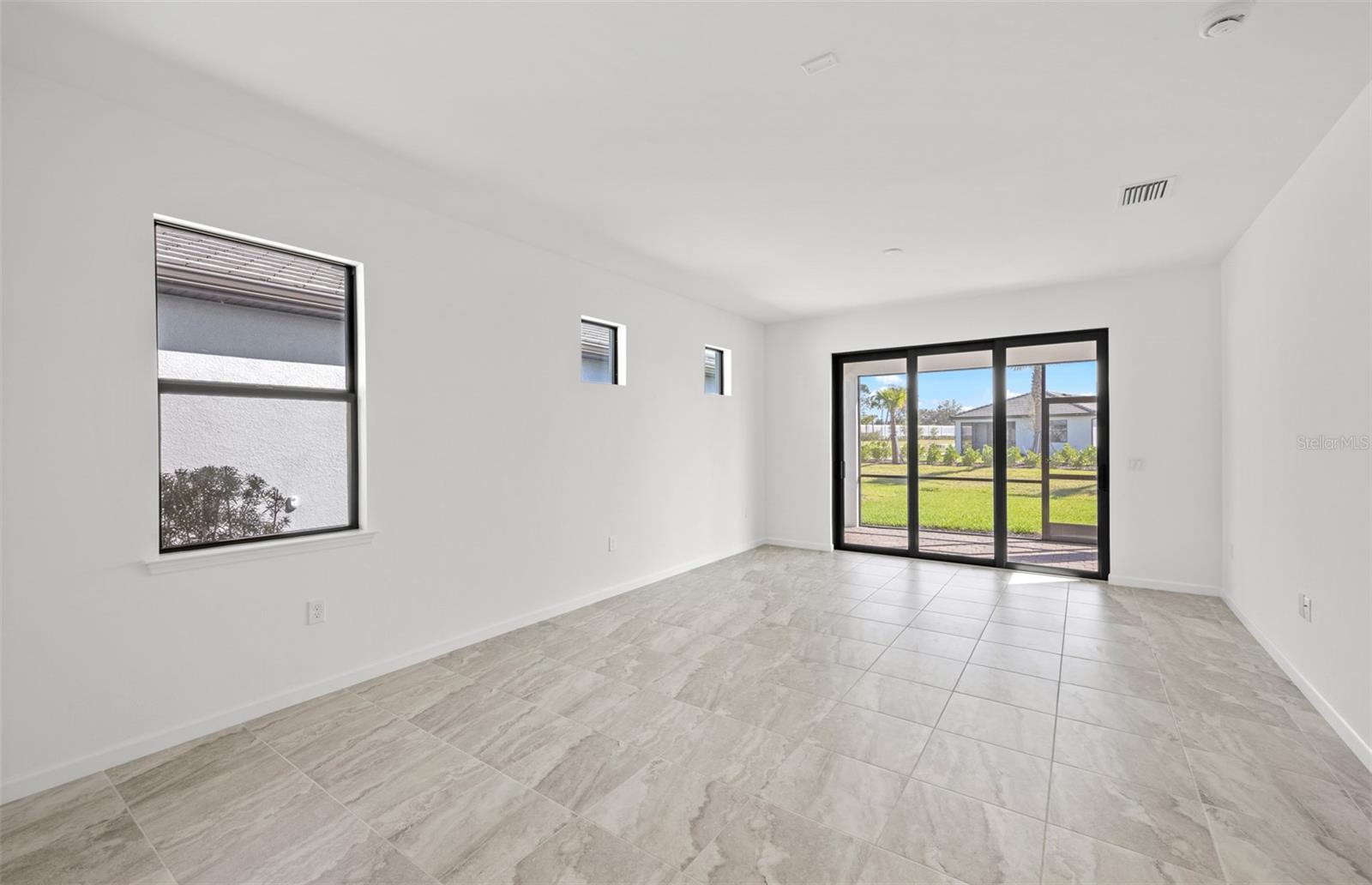 ARBOR OAKS AT THE WOODLANDS - Residential