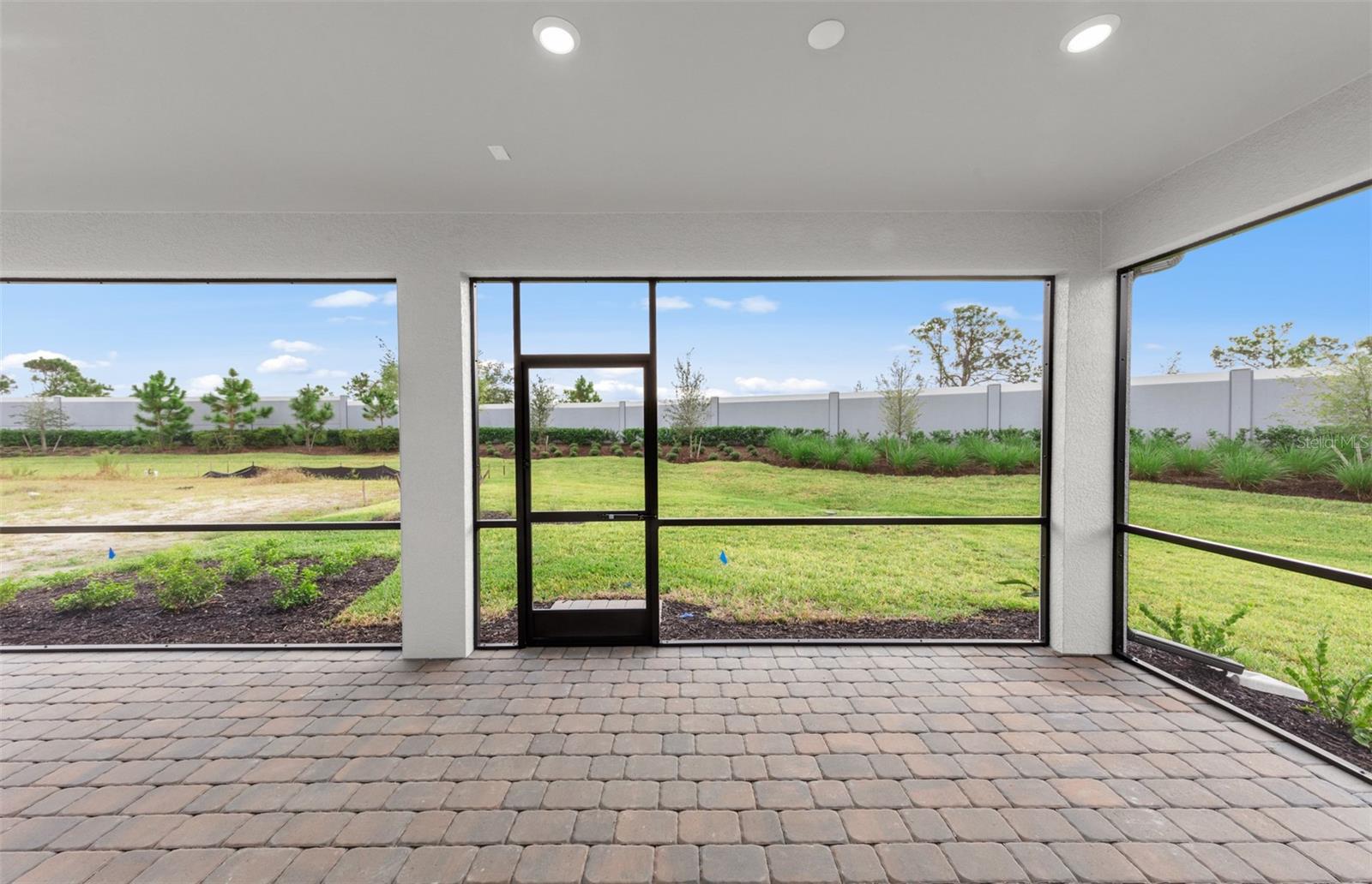 ARBOR OAKS AT THE WOODLANDS - Residential