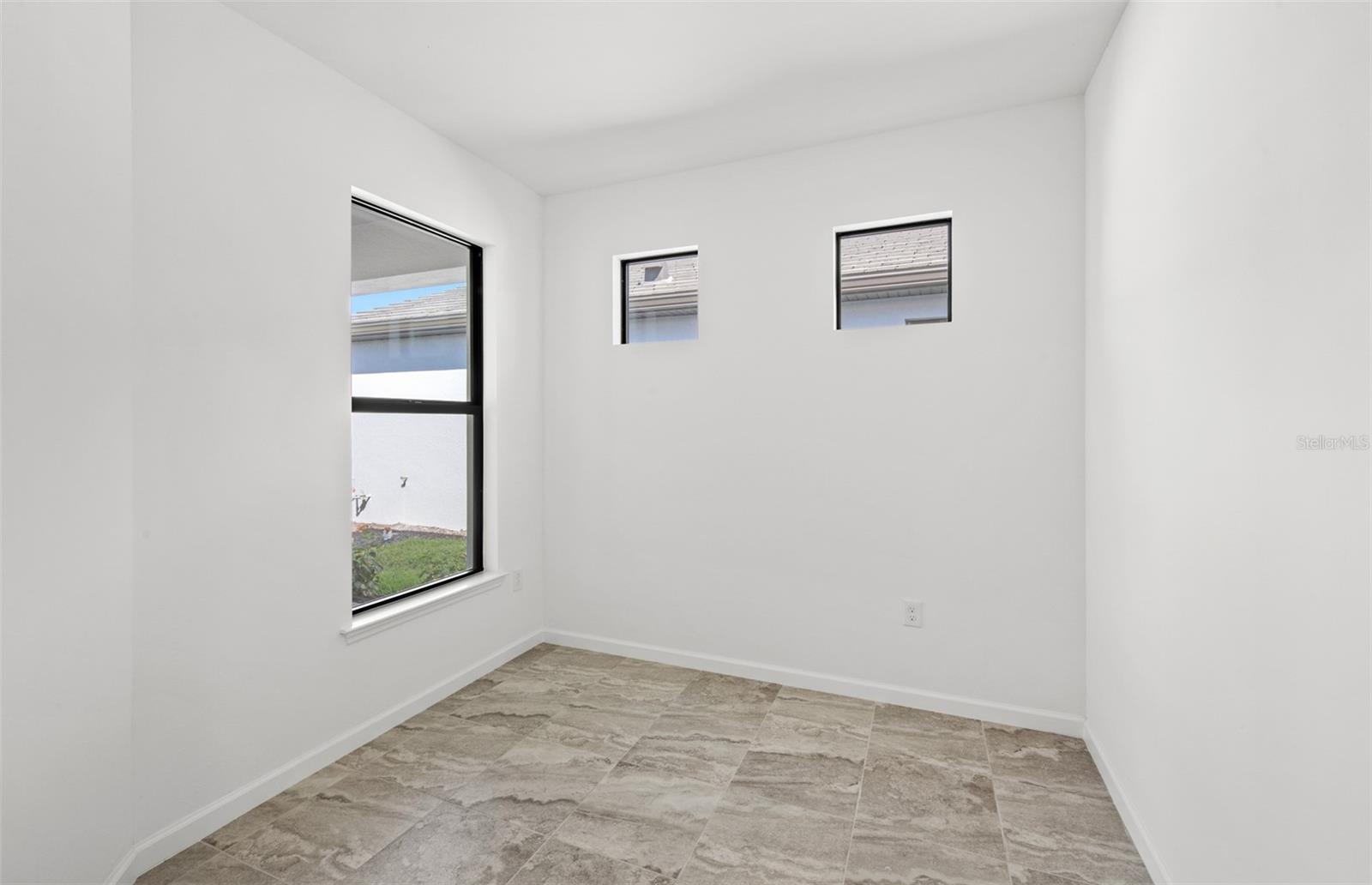 ARBOR OAKS AT THE WOODLANDS - Residential