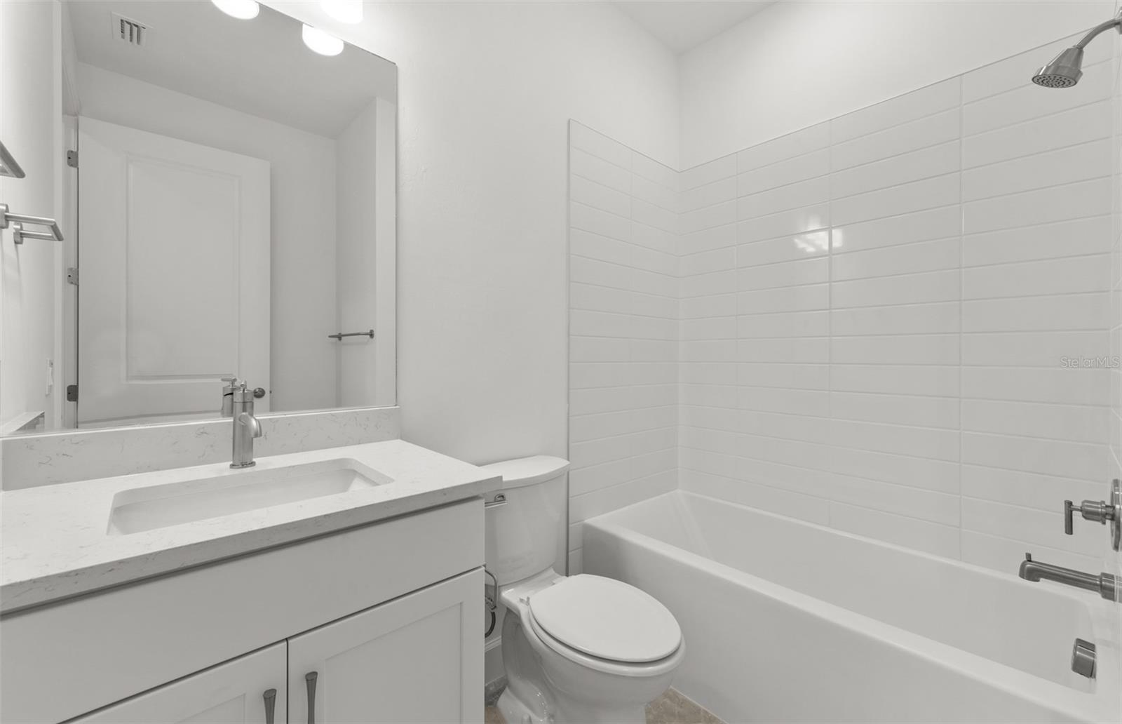 ARBOR OAKS AT THE WOODLANDS - Residential