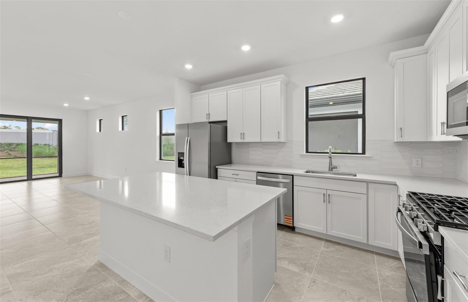 ARBOR OAKS AT THE WOODLANDS - Residential