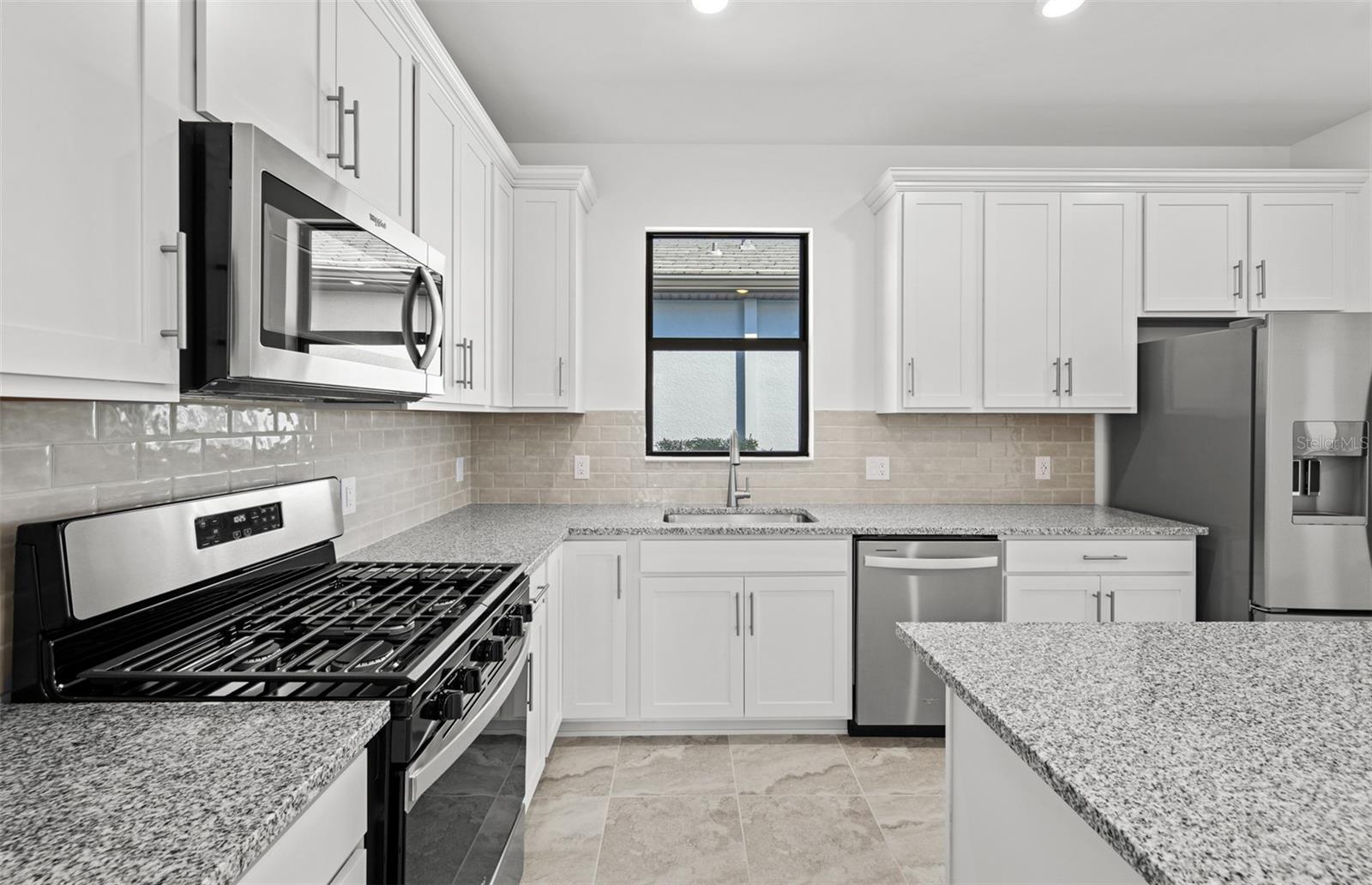 ARBOR OAKS AT THE WOODLANDS - Residential