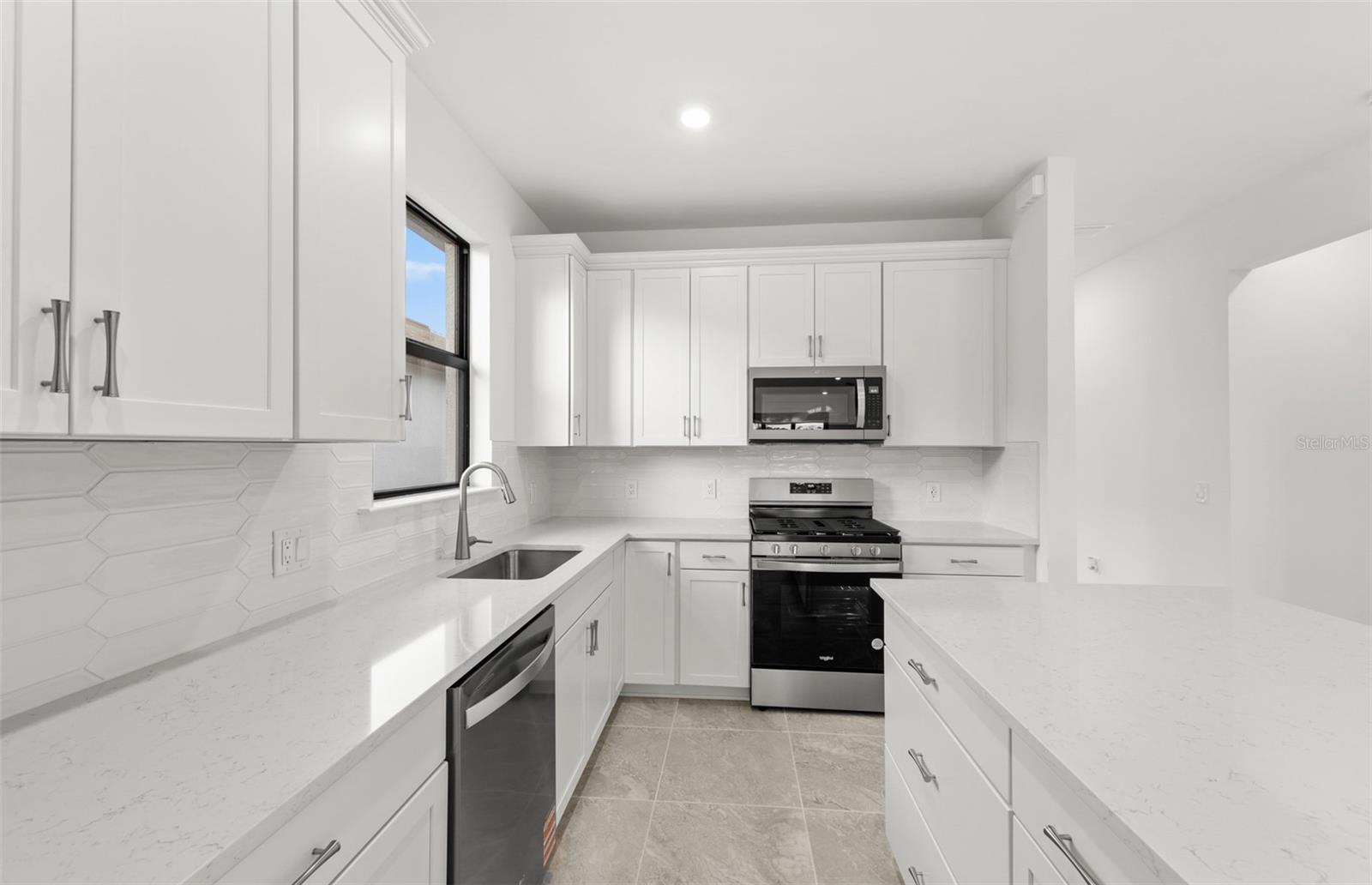 ARBOR OAKS AT THE WOODLANDS - Residential