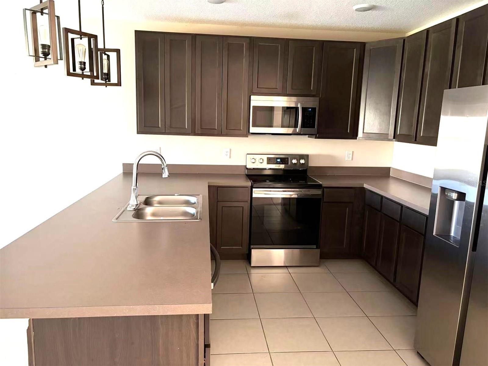 FIESTA KEY PH 2 - Residential Lease