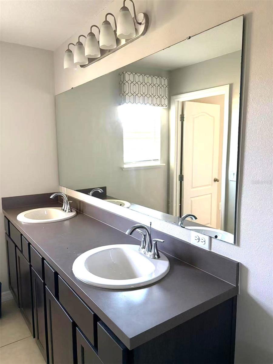 FIESTA KEY PH 2 - Residential Lease