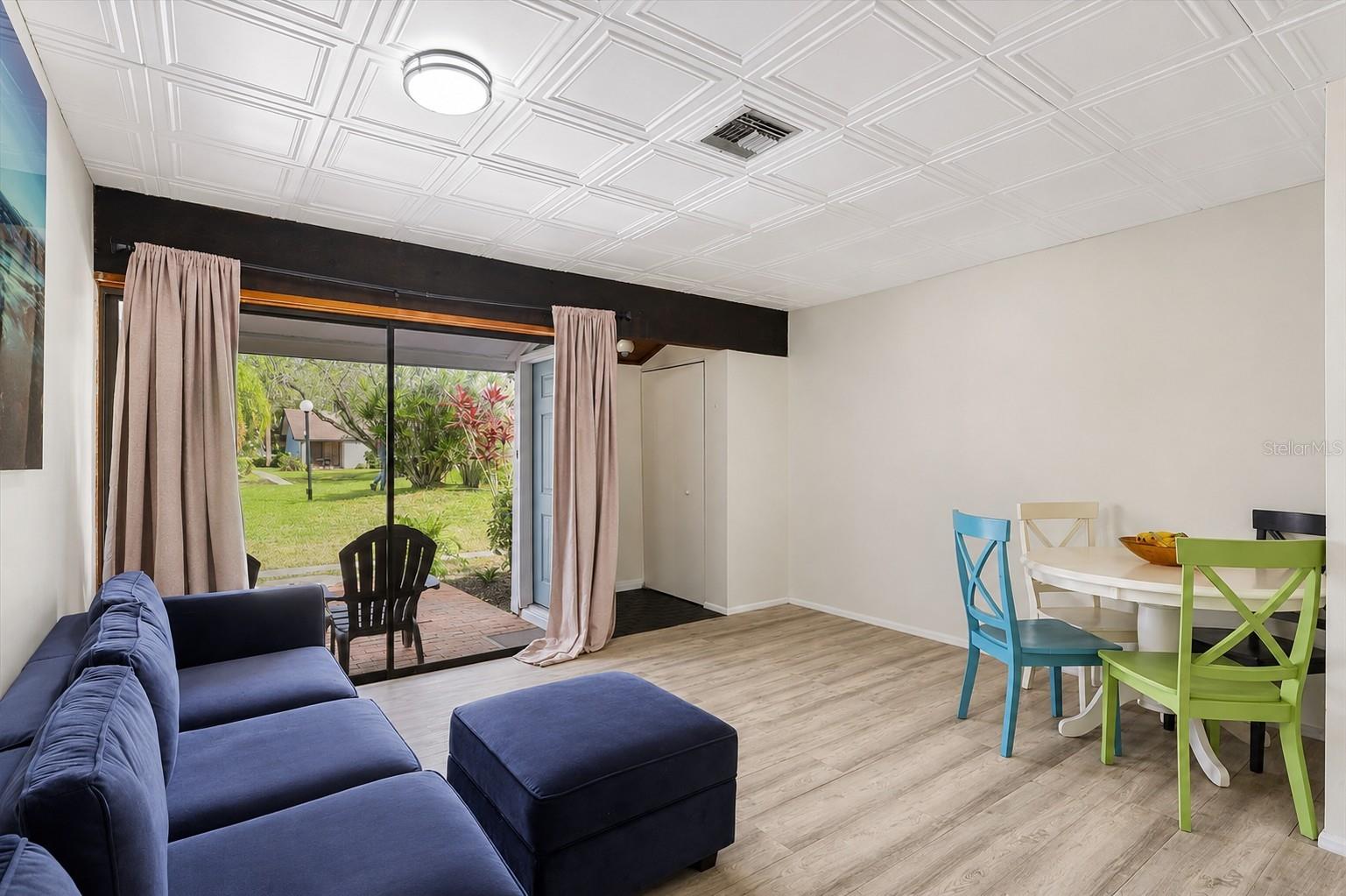 3523 LONGMEADOW 12