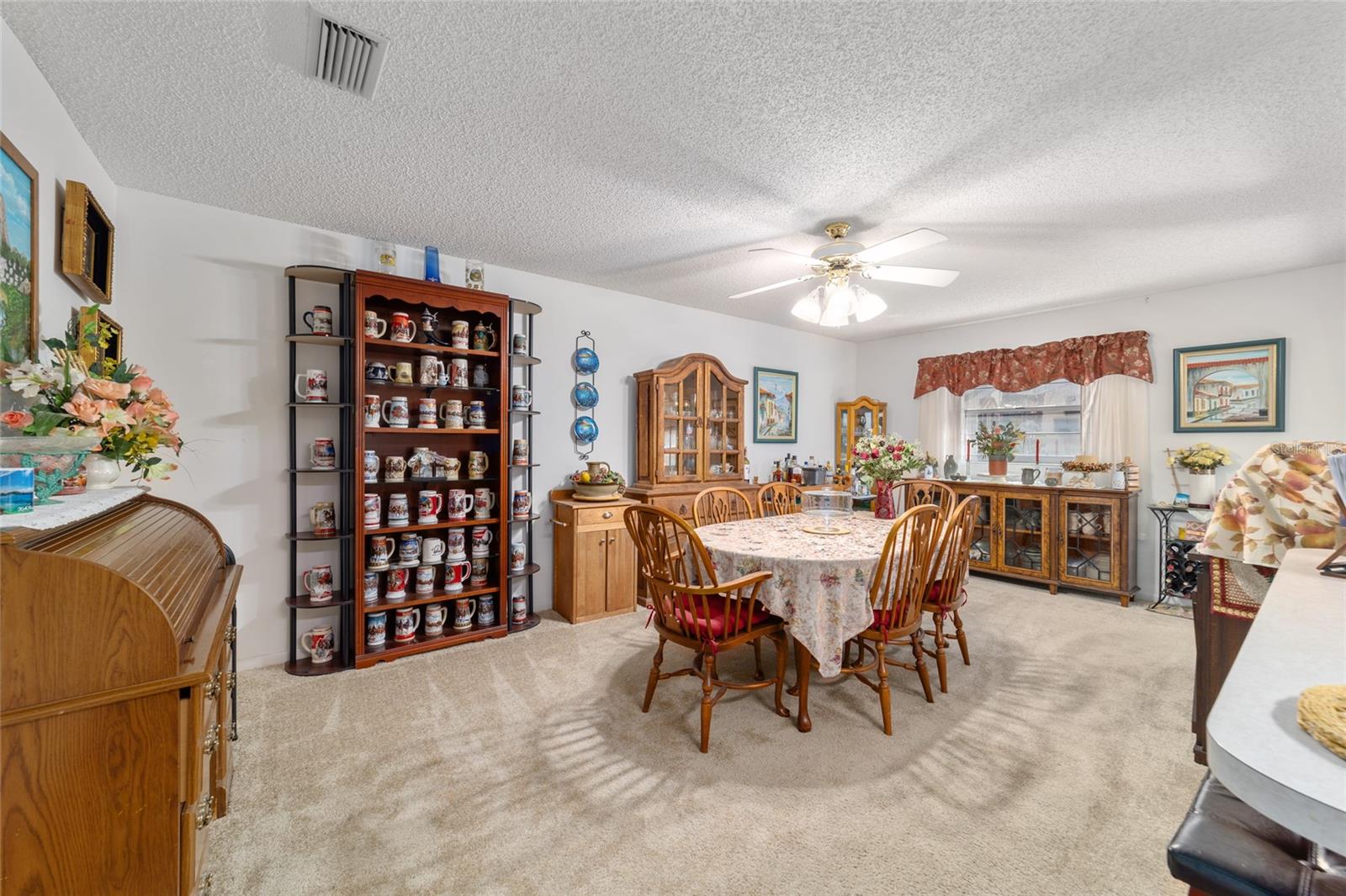 CIRCLE SQUARE WOODS - Residential