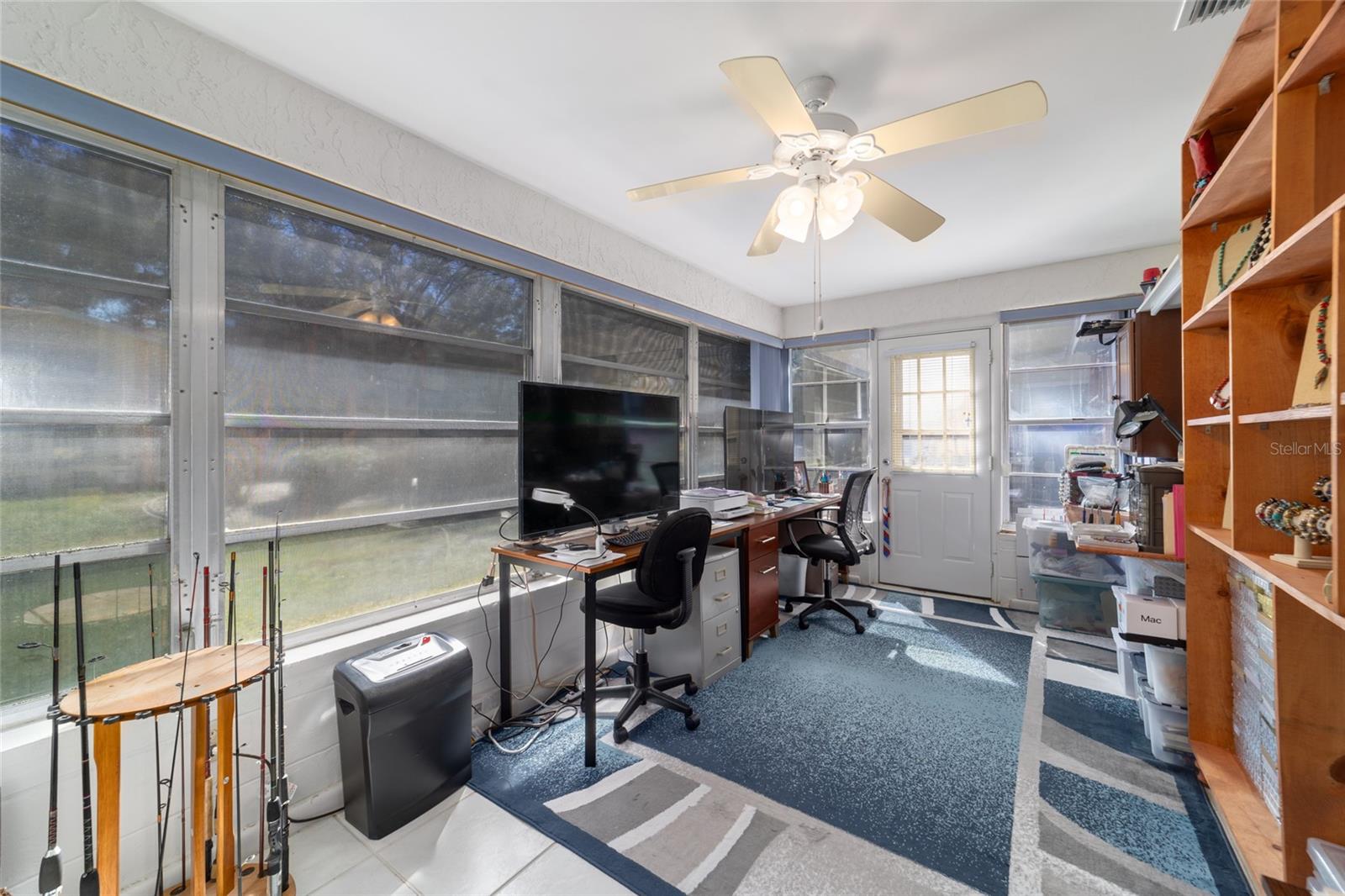 CIRCLE SQUARE WOODS - Residential