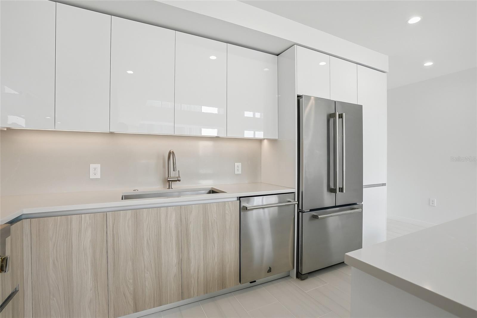 400 CENTRAL - Residential