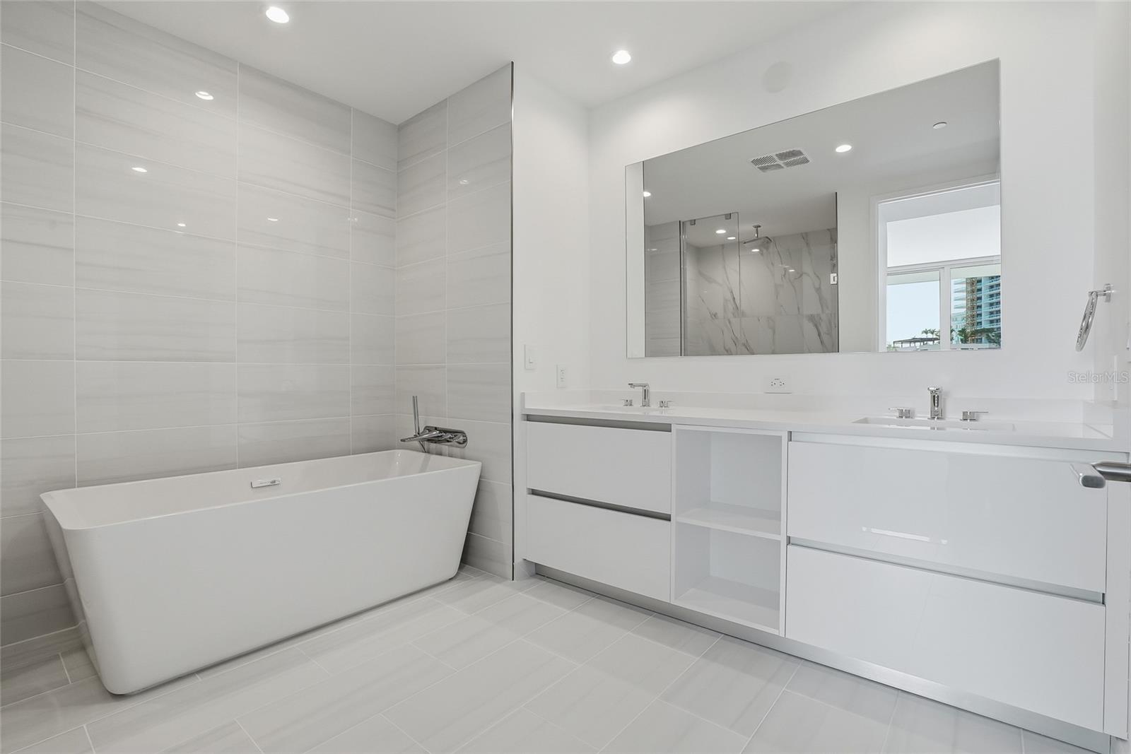 400 CENTRAL - Residential