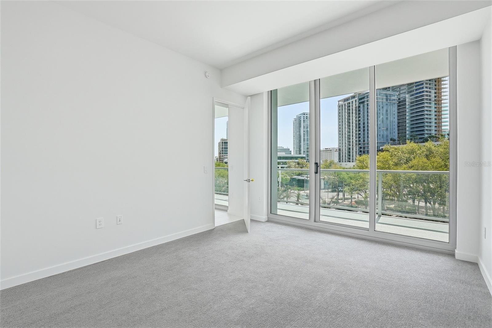 400 CENTRAL - Residential