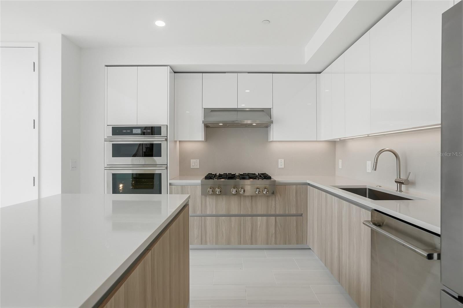 400 CENTRAL - Residential