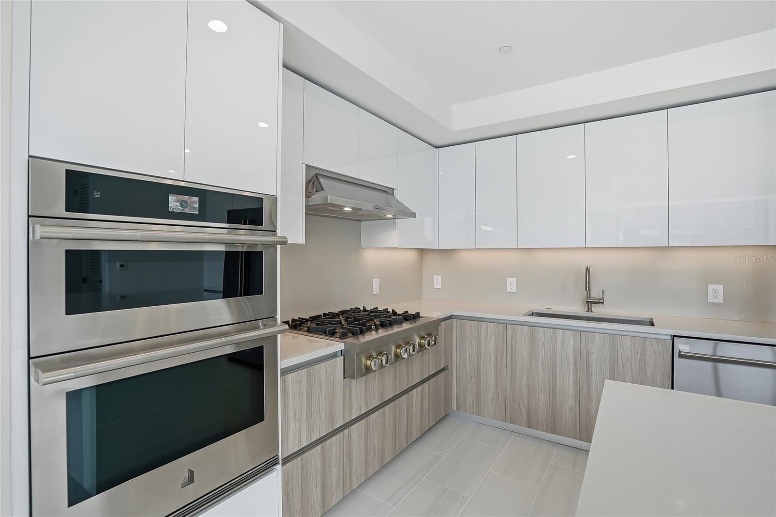 400 CENTRAL - Residential