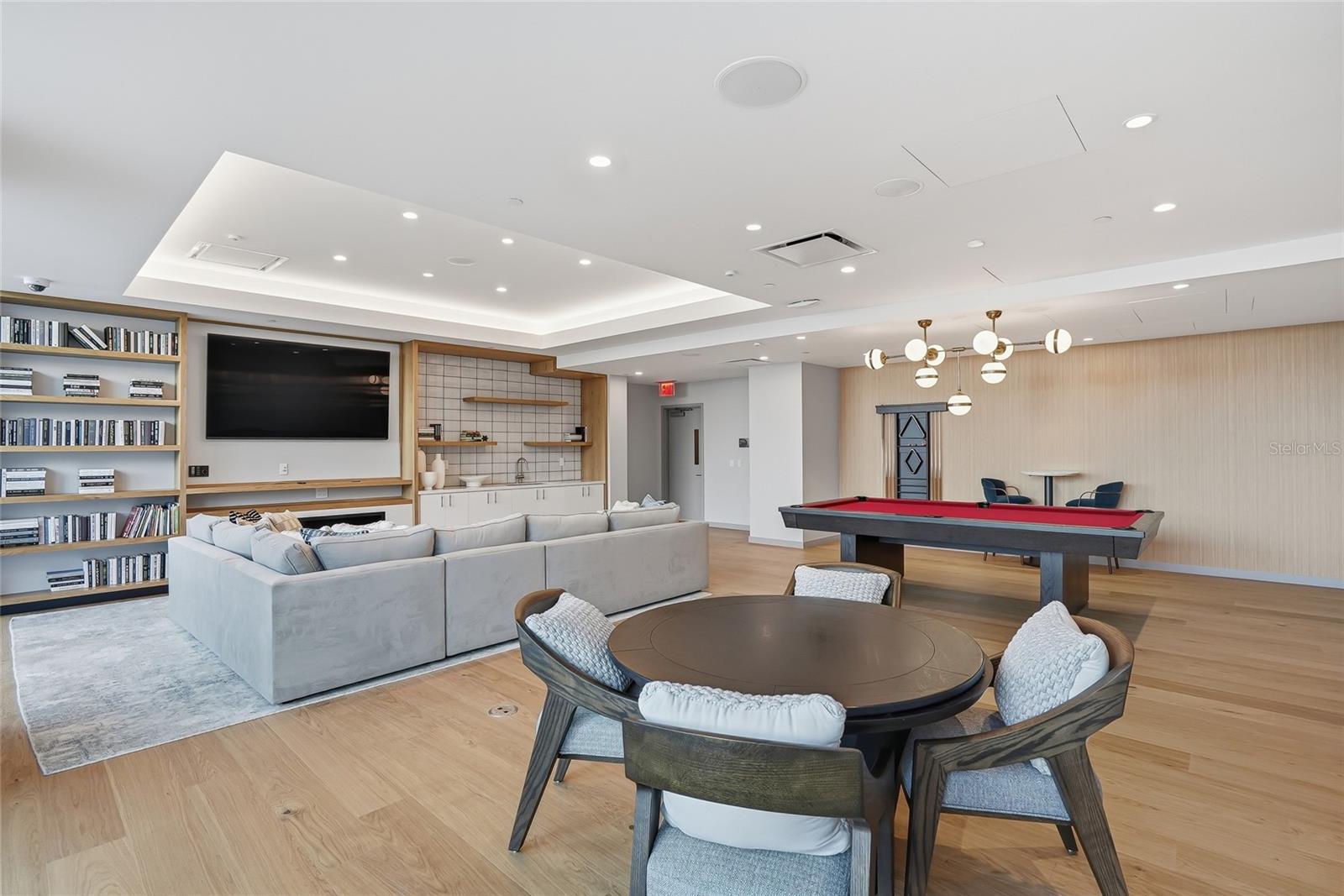 400 CENTRAL - Residential