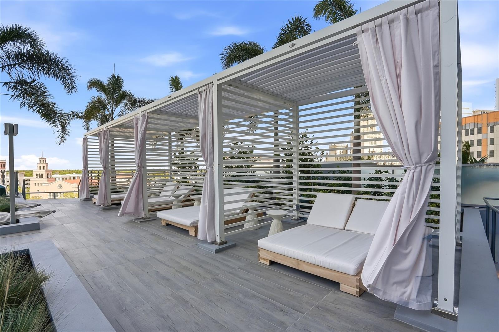 400 CENTRAL - Residential