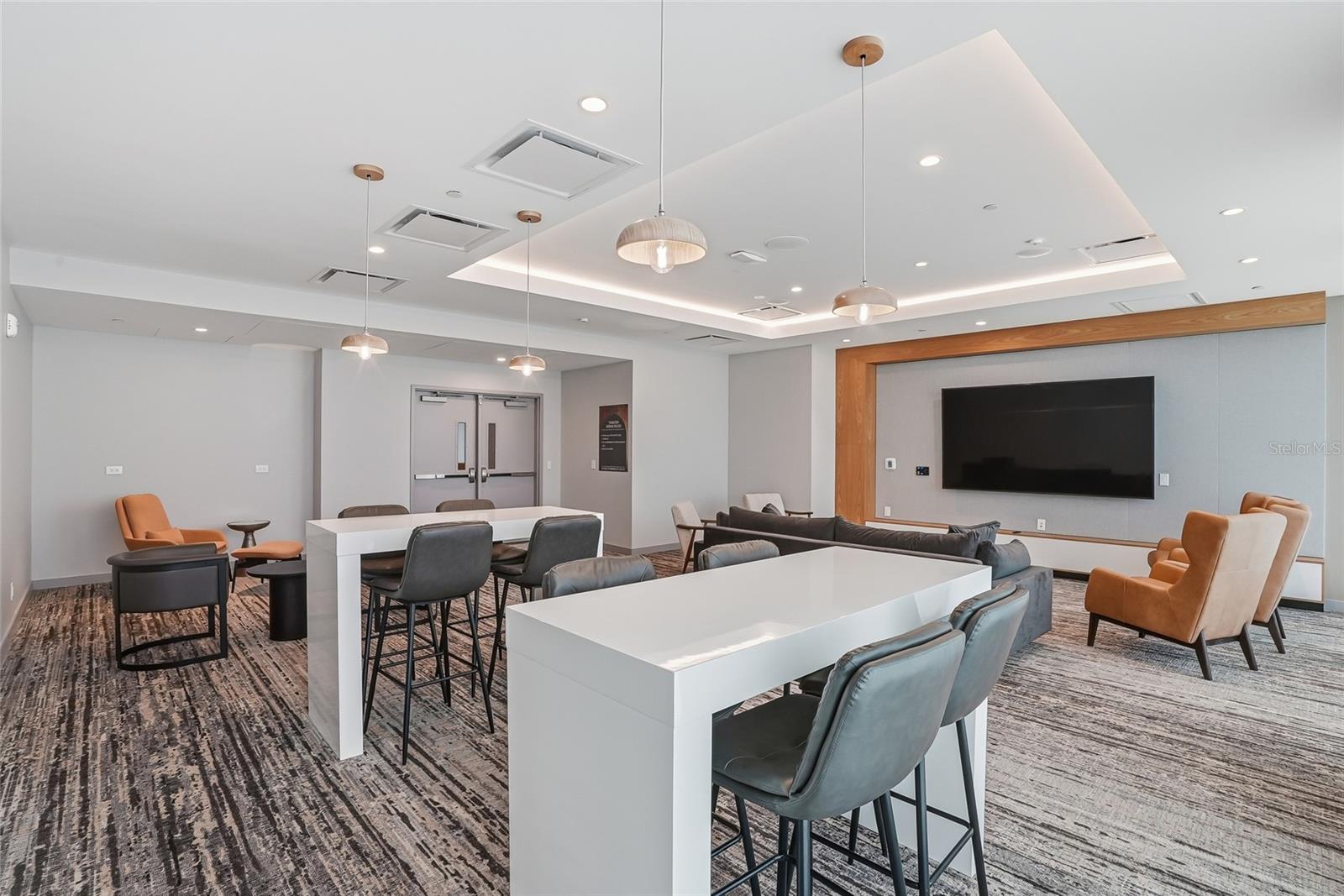 400 CENTRAL - Residential