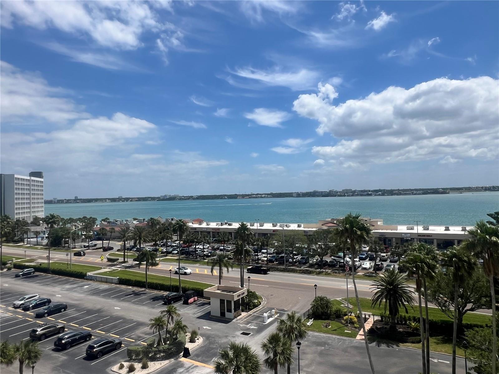 LANDMARK TOWERS 2 - Residential