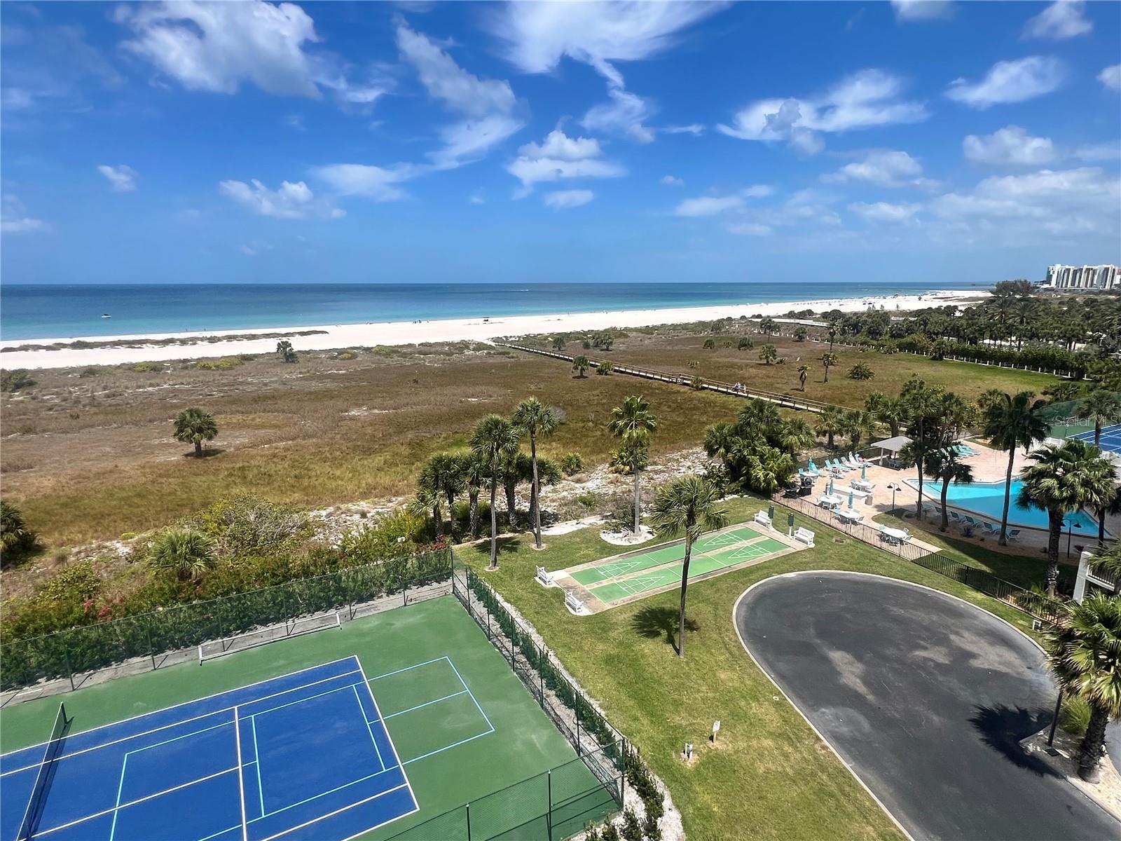 LANDMARK TOWERS 2 - Residential