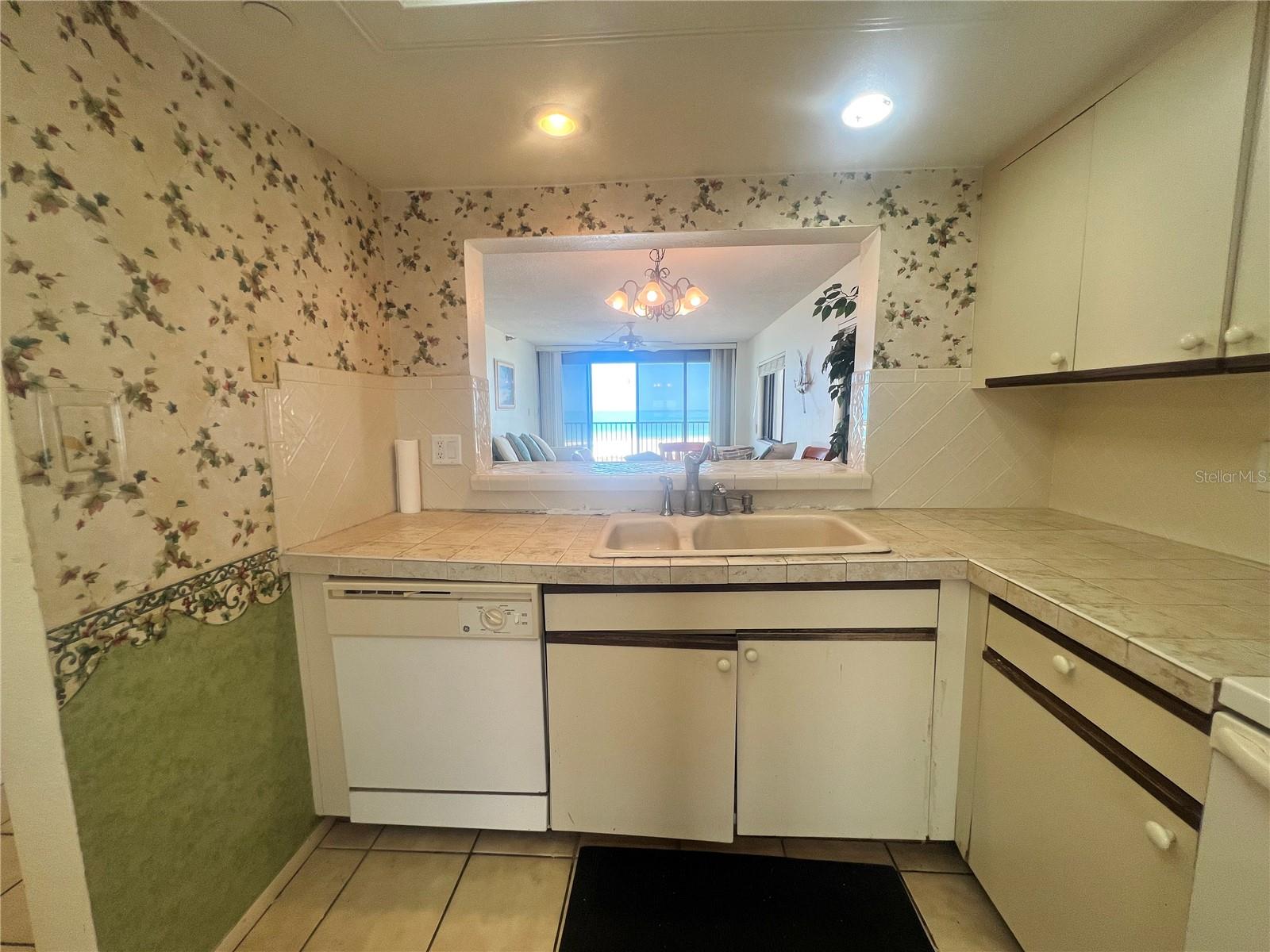 LANDMARK TOWERS 2 - Residential