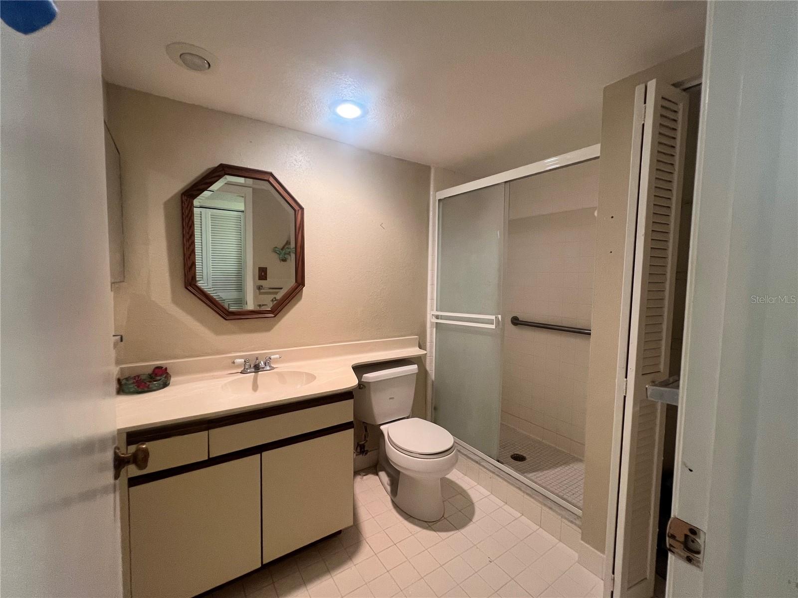 LANDMARK TOWERS 2 - Residential