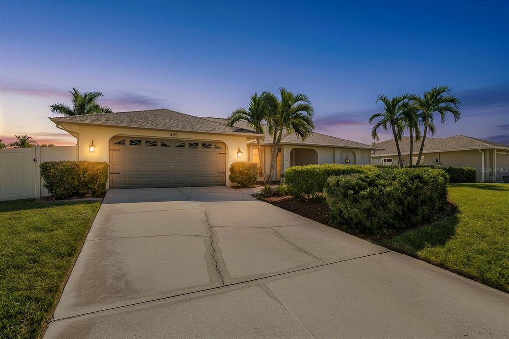 Photo of 4517 SW 24th Avenue, Cape Coral, FL 33914 (MLS # C7516836)