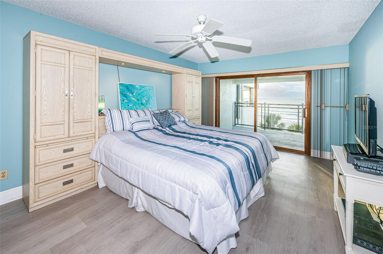 BEACH HOUSE CONDO - Residential