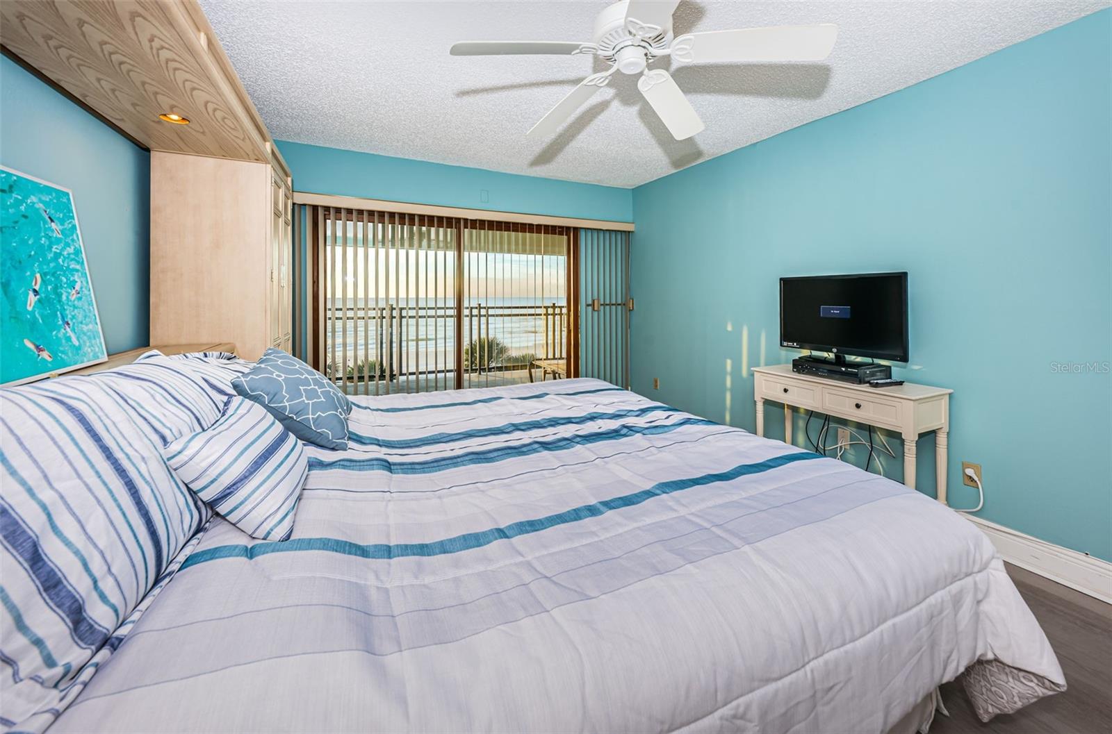 BEACH HOUSE CONDO - Residential