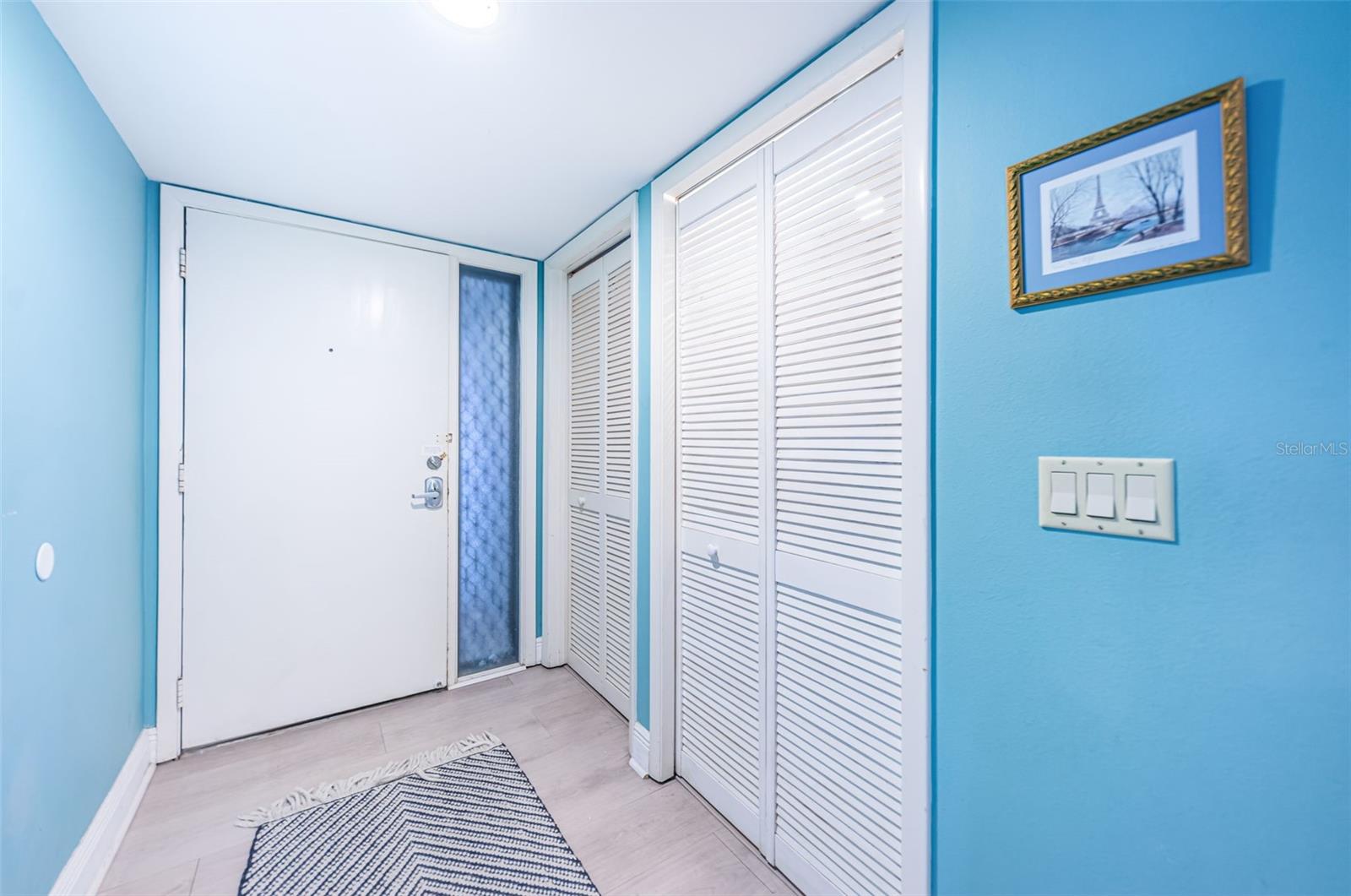 BEACH HOUSE CONDO - Residential