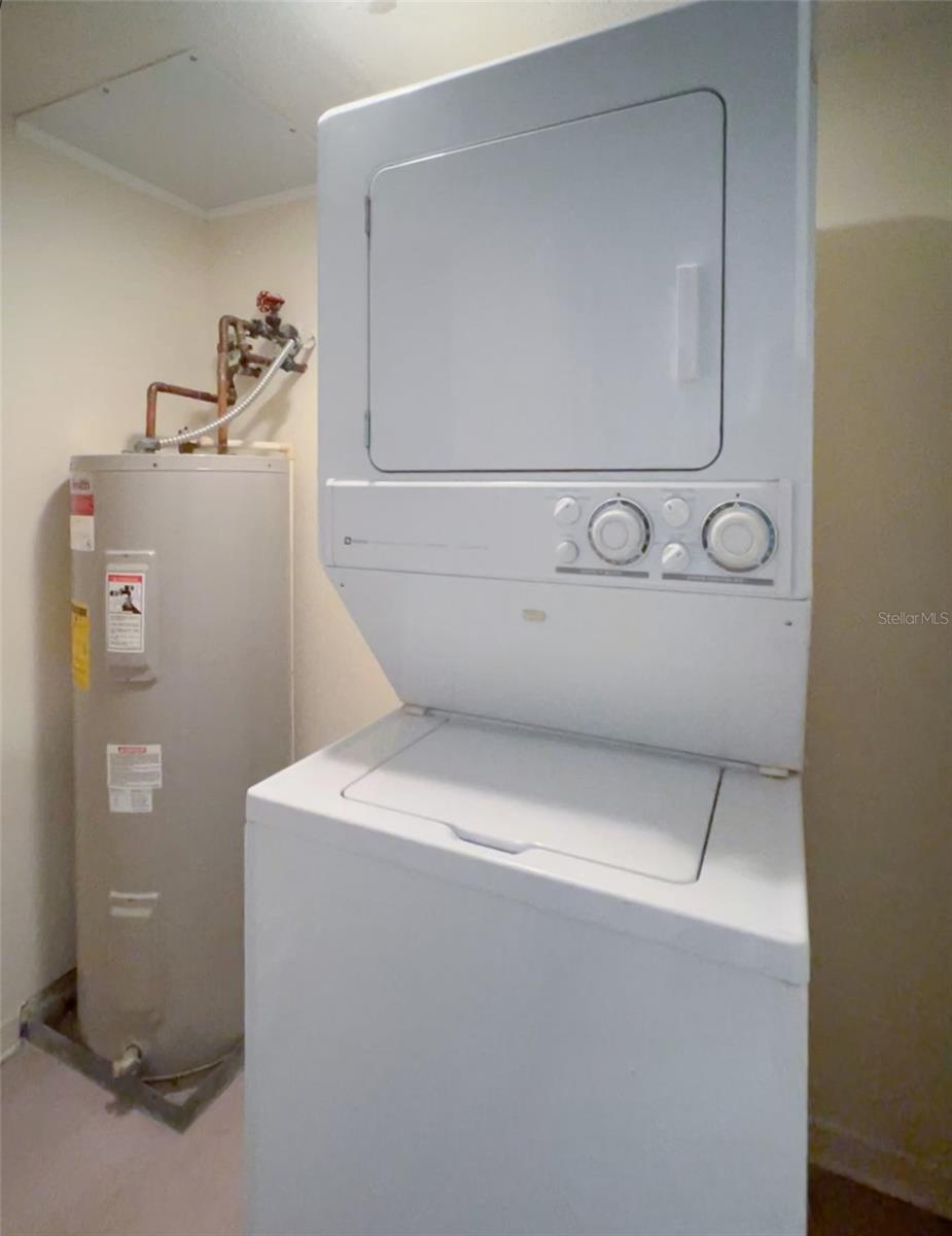 BEACH HOUSE CONDO - Residential