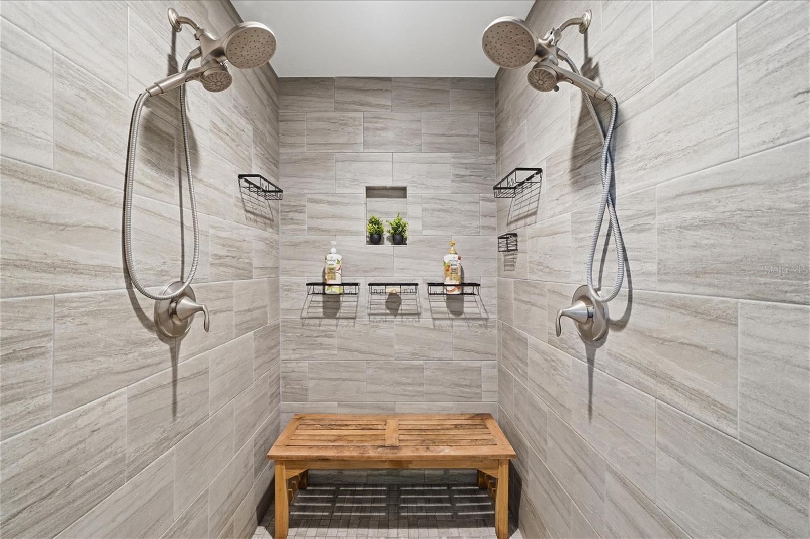 LARA LEE FARMS A OF E - Residential