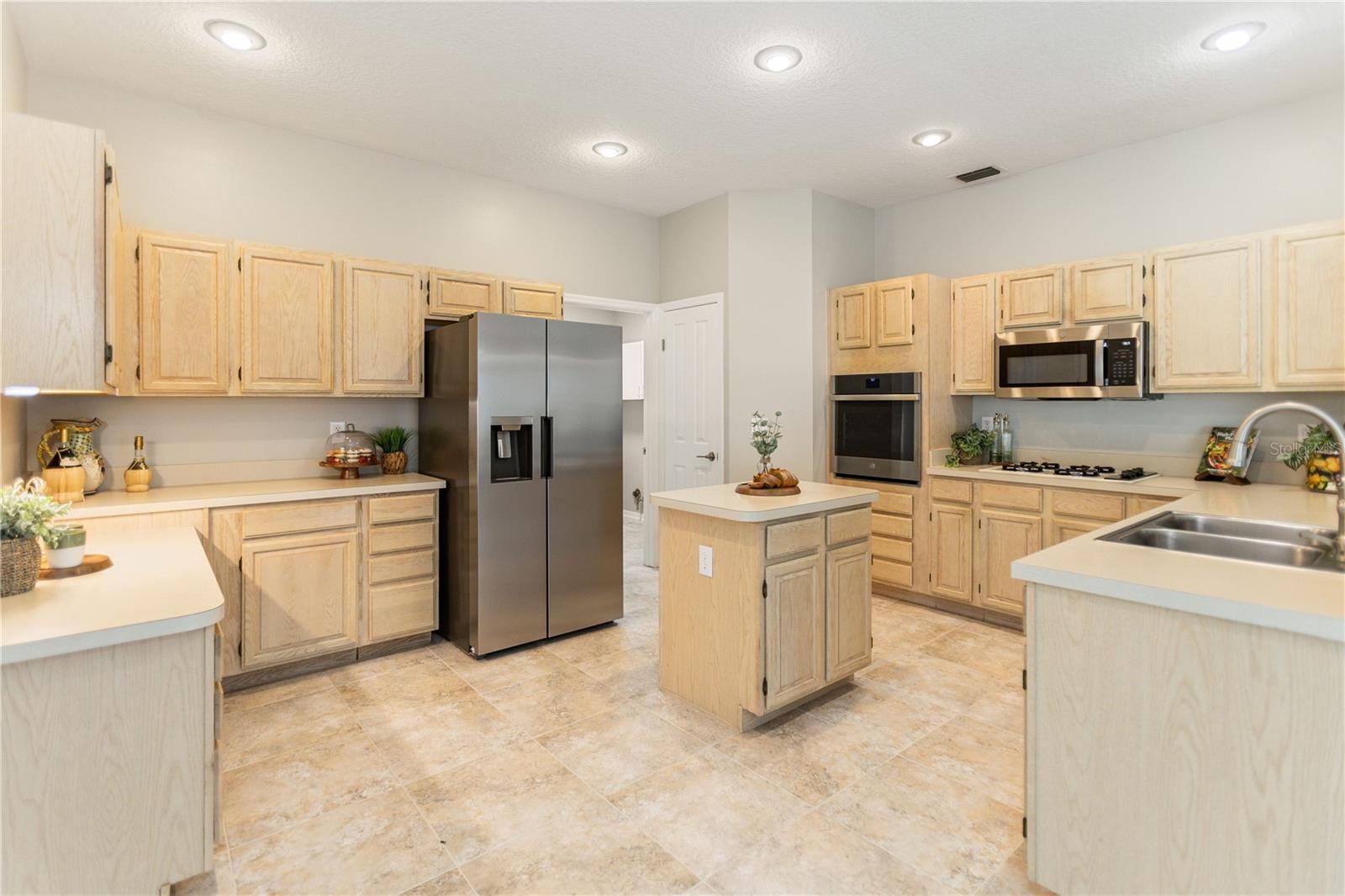 28402 OPENFIELD LOOP