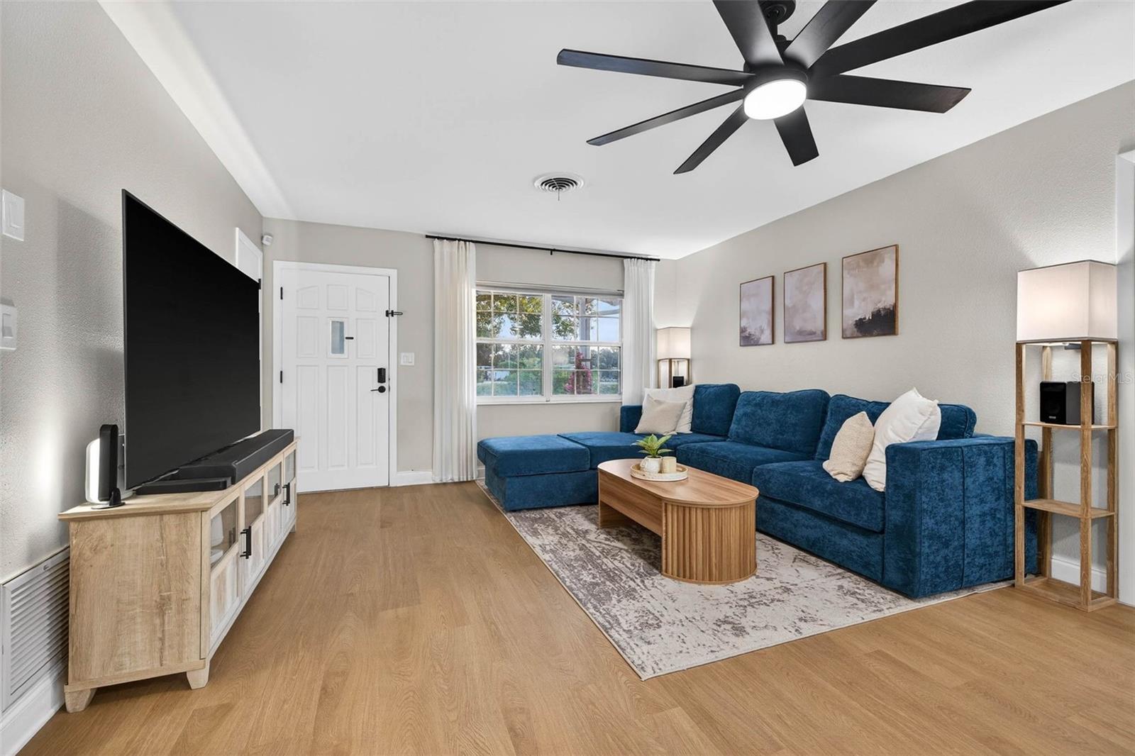 WINSTON PARK - Residential