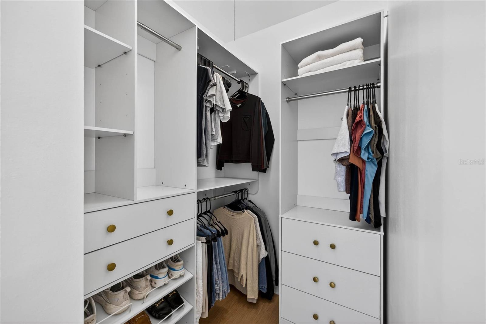 WINSTON PARK - Residential