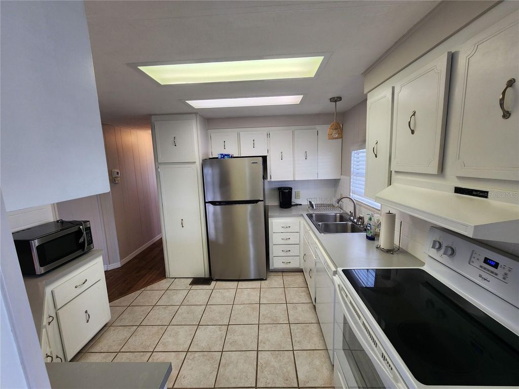 Photo of 808 53rd Avenue E #256, Bradenton, FL 34203 (MLS # A4686459)