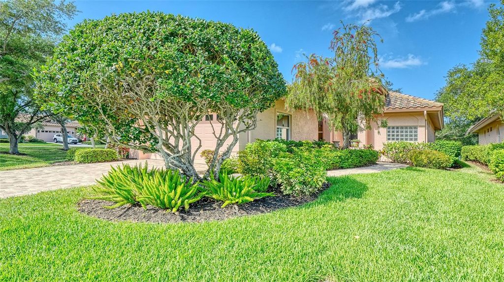 Photo of 7198 Del Lago Drive, Sarasota, FL 34238 (MLS # A4689649)