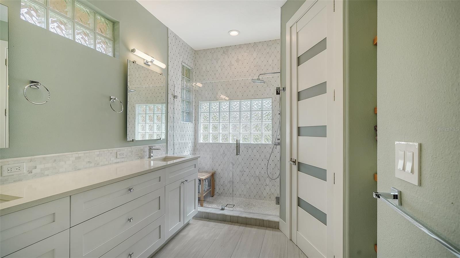 MIRA LAGO AT PALMER RANCH PH 2 - Residential