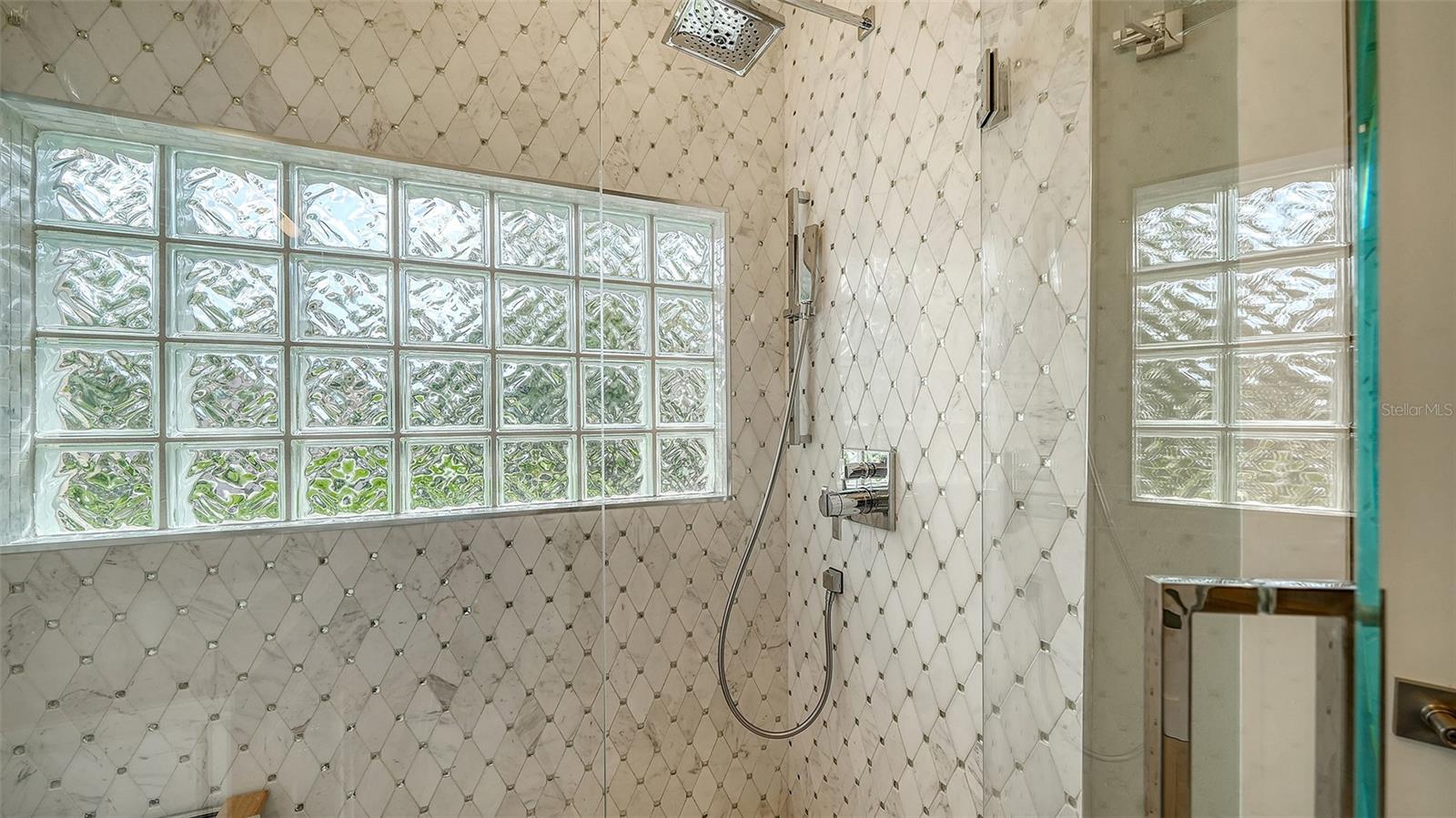 MIRA LAGO AT PALMER RANCH PH 2 - Residential