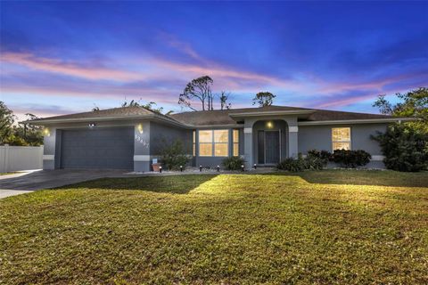 A home in PORT CHARLOTTE