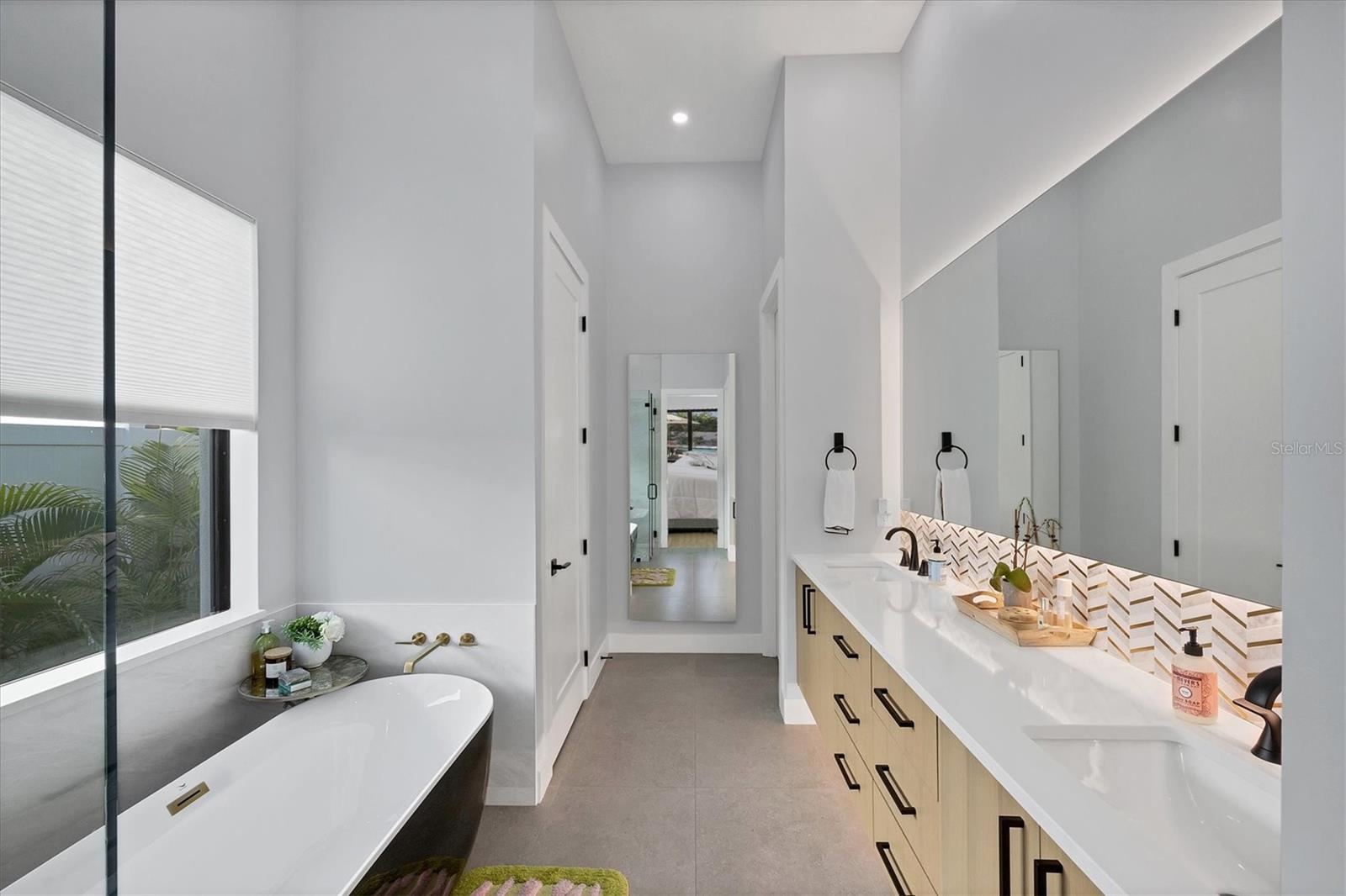 LONG MEADOW - Residential