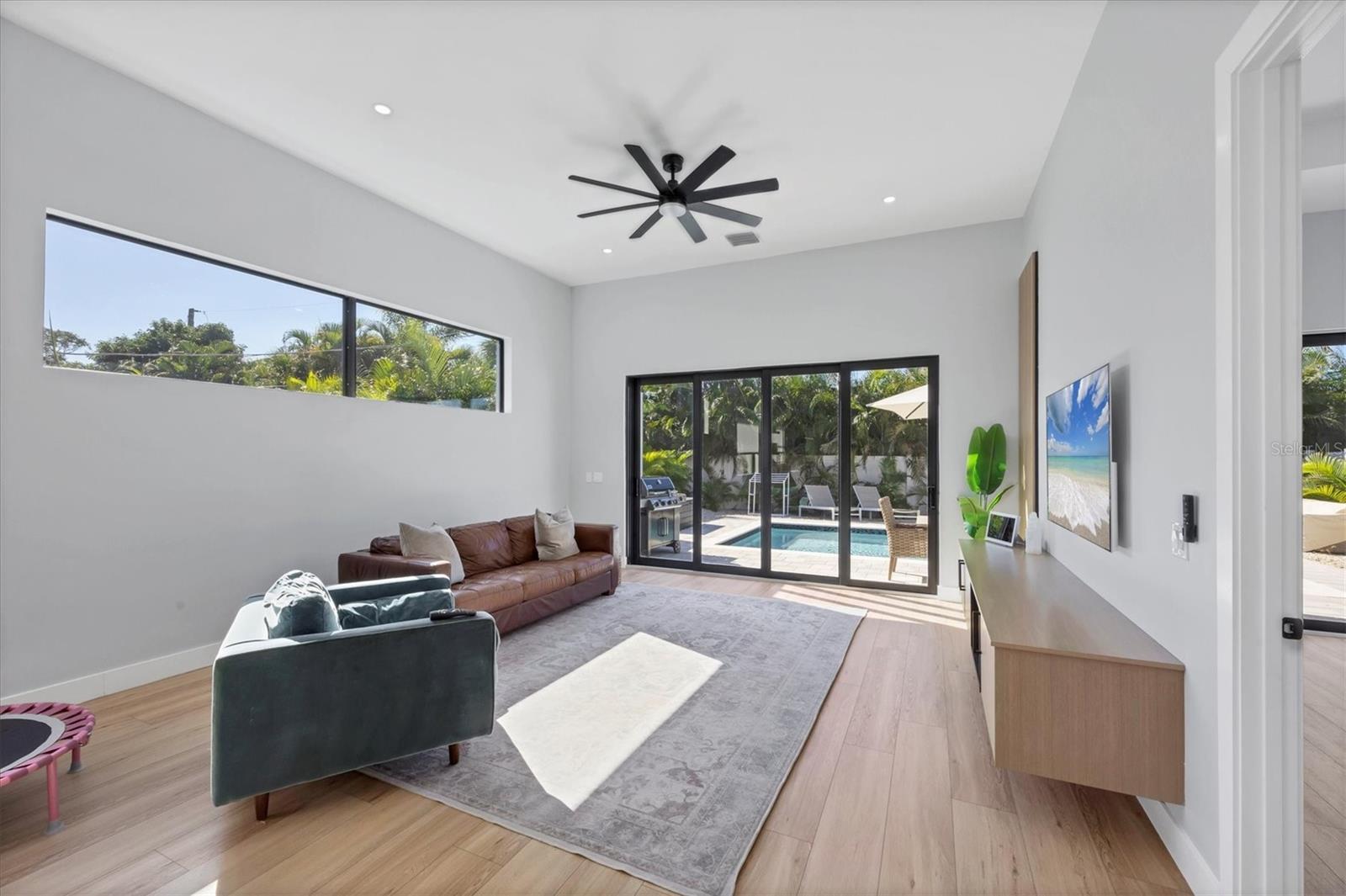 LONG MEADOW - Residential