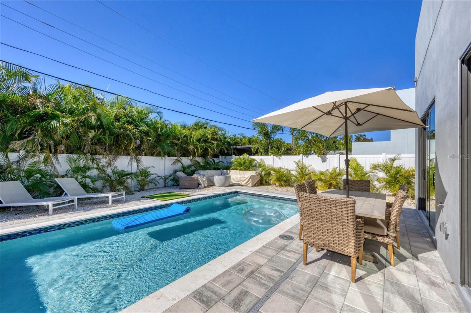 LONG MEADOW - Residential