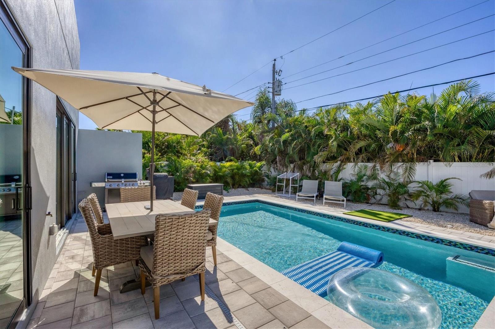 LONG MEADOW - Residential