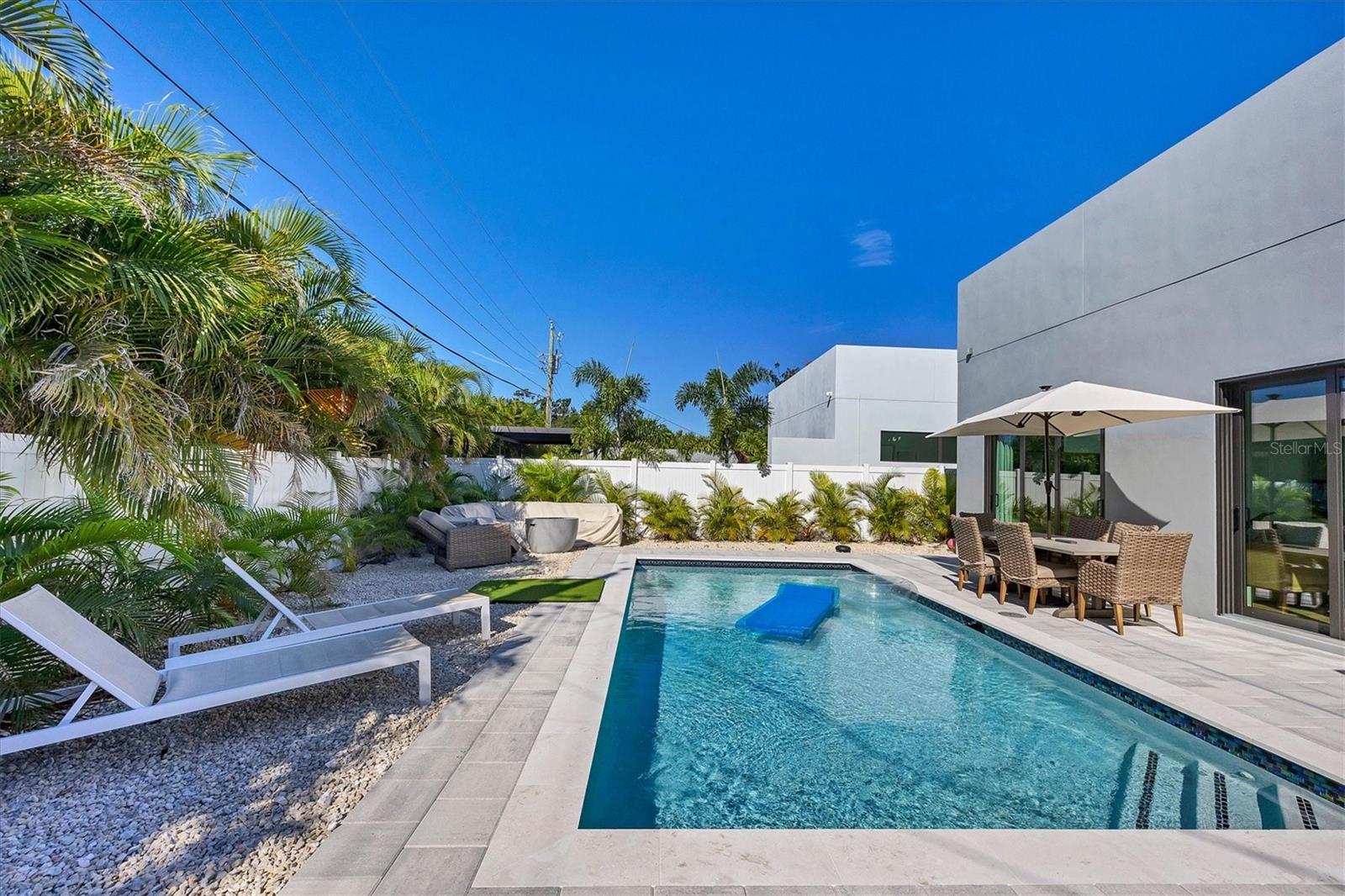 LONG MEADOW - Residential