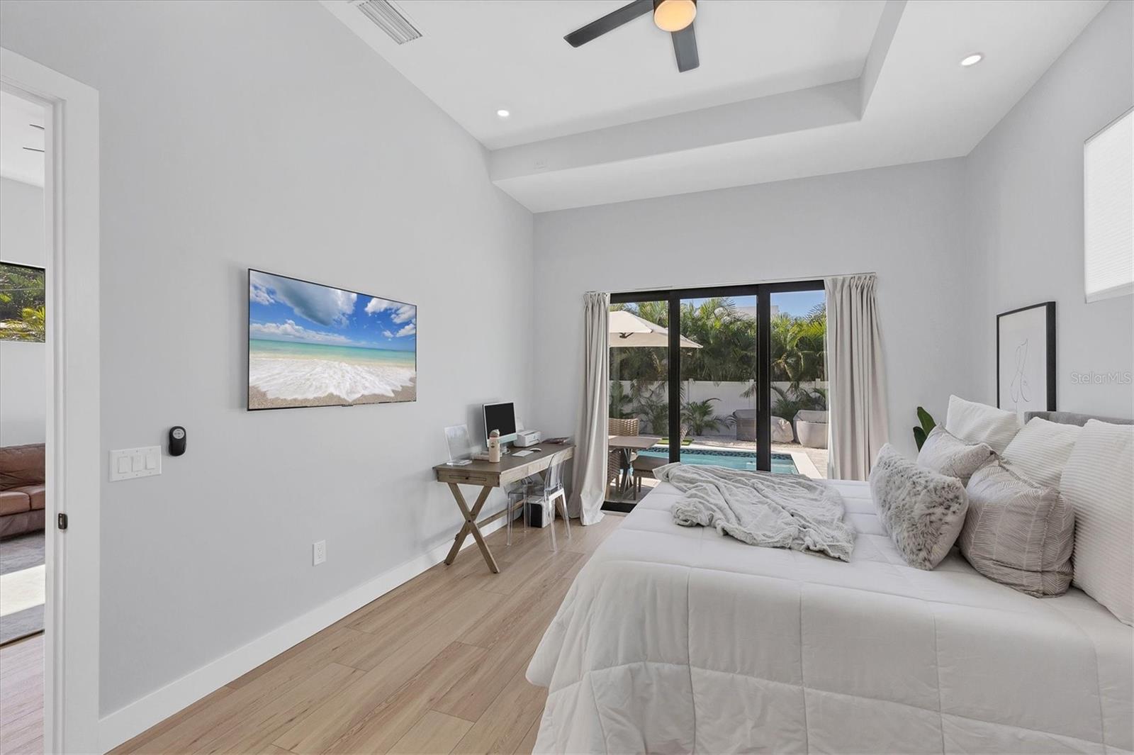 LONG MEADOW - Residential