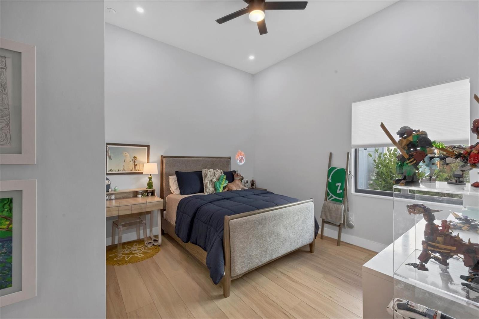 LONG MEADOW - Residential