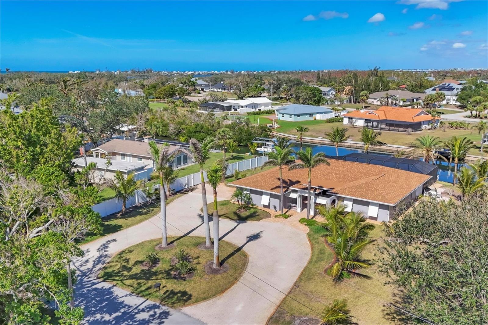 30 BUCCANEER BEND