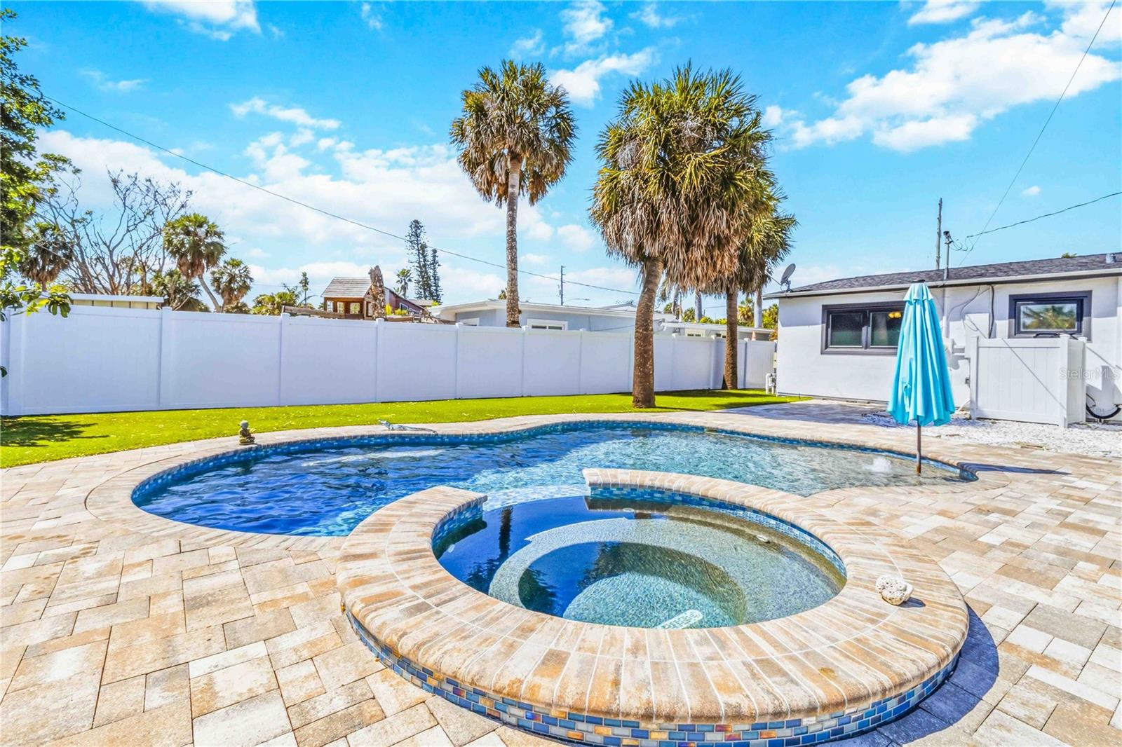 BELLE VISTA SHORES - Residential